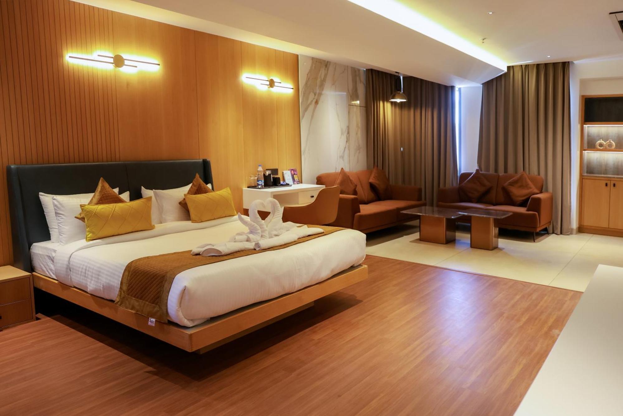 Raga - A Boutique Hotel Belgaum Eksteriør billede