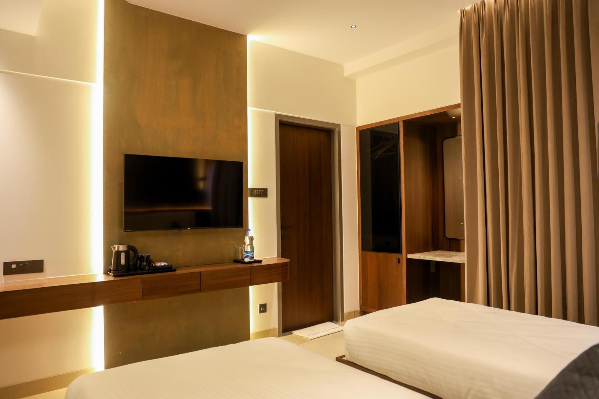 Raga - A Boutique Hotel Belgaum Eksteriør billede