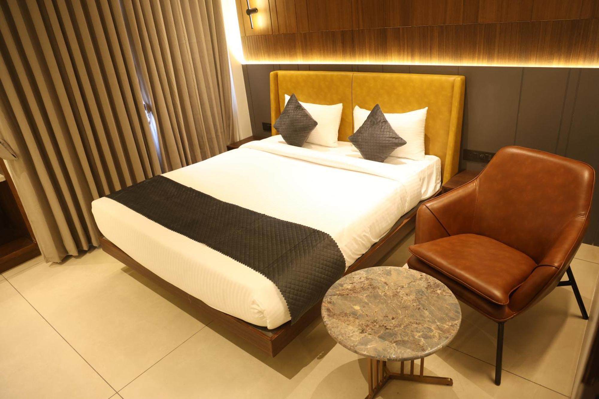 Raga - A Boutique Hotel Belgaum Eksteriør billede